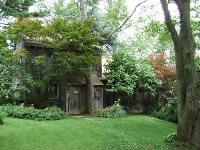Building photograph for 91 MAGNOLIA HILL RD